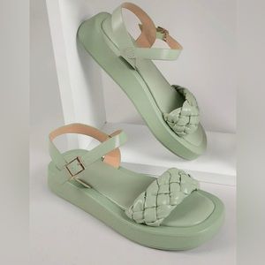 Shein Faux Leather Ankle Strap Platform Sandals Pastel Braided Flatform 7.5